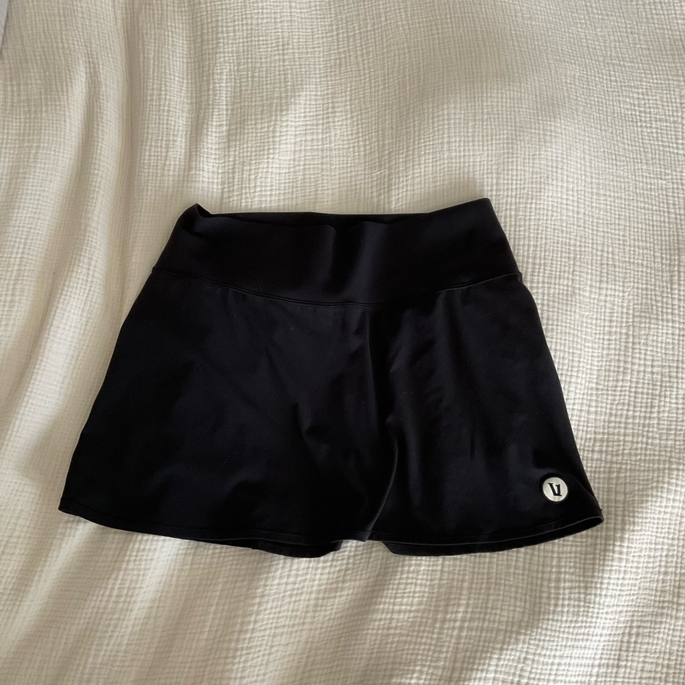 Vuori Womens Black Athletic Shorts